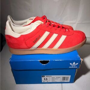 adidas Gazelle  Better Scarlet Aluminum Gum IF7161 Women size 11 Fits Men 9.5